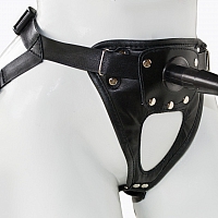 Кожаные трусики с насадкой Harness Ultra Realistic 6"