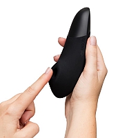 Бесконтактный клиторальный стимулятор с вибрацией черный Womanizer Enhance